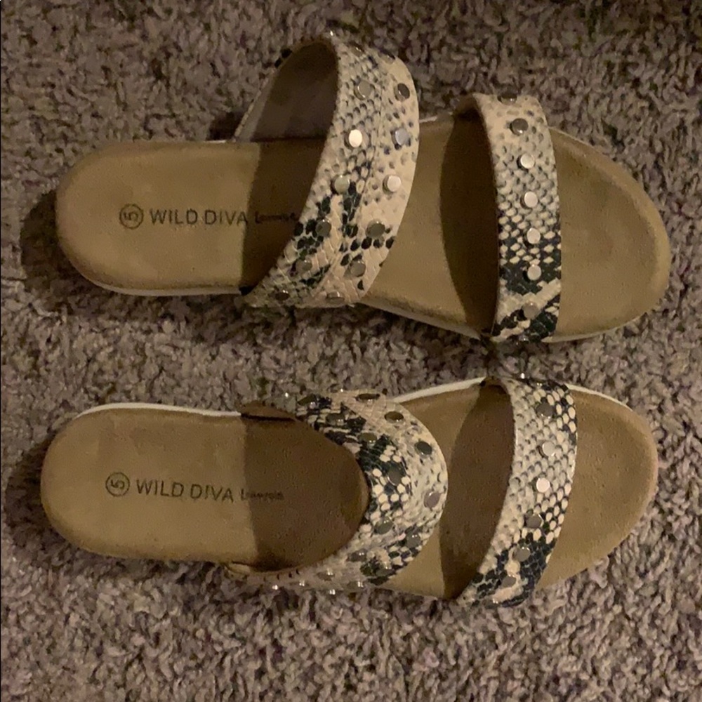 Platform sandals